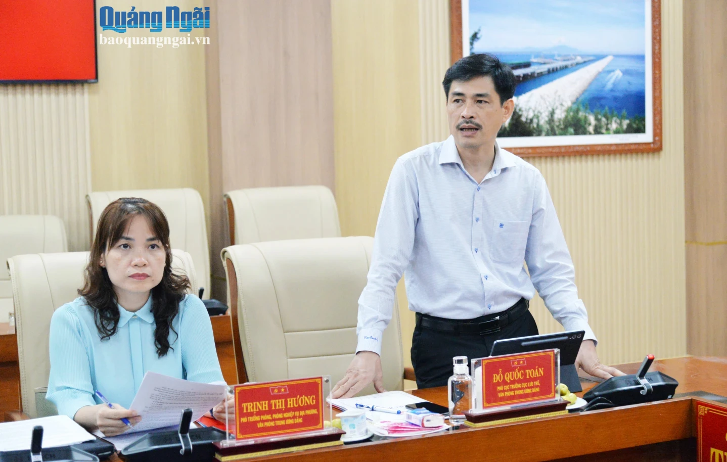 Phó Cục trưởng Cục Lưu trữ Đỗ Quốc Toán phát biểu tại buổi làm việc.