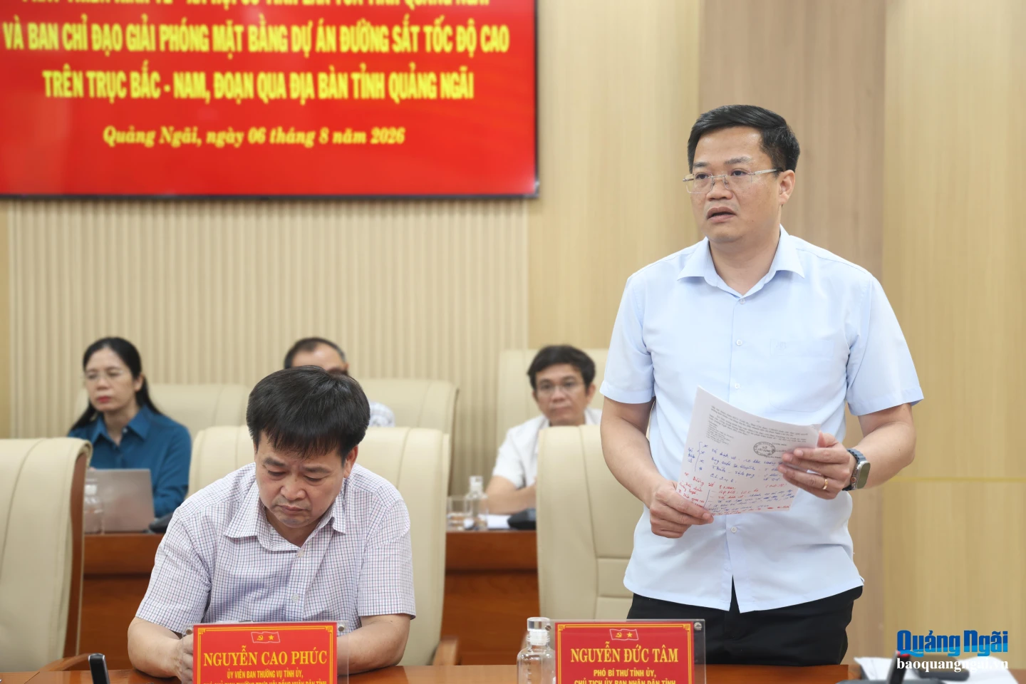 Phó Bí thư Tỉnh ủy, Chủ tịch UBND tỉnh Nguyễn Đức Tâm phát biểu tại phiên họp.