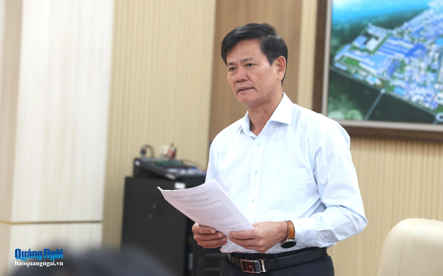 Ủy viên Ban Thường vụ Tỉnh ủy, Trưởng ban Tuyên giáo và Dân vận Tỉnh ủy Ngô Văn Trọng phát biểu tại phiên họp.