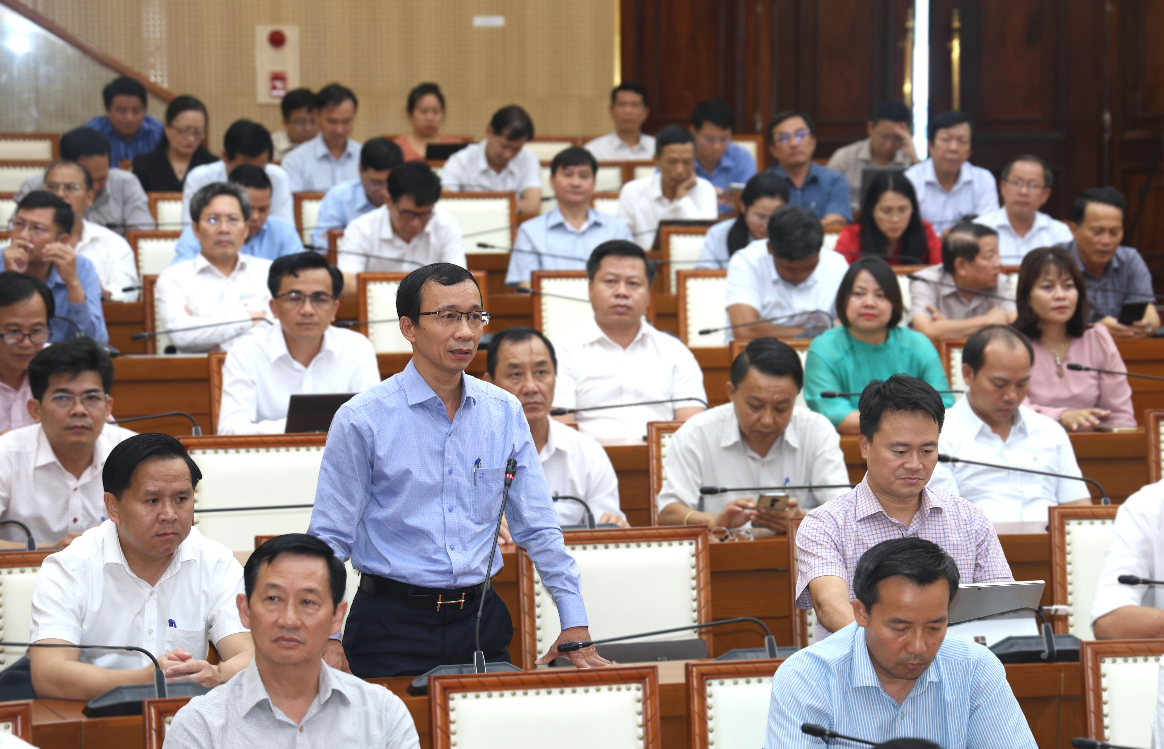 Giám đốc Báo và Phát thanh, Truyền hình Quảng Ngãi Huỳnh Đức Minh phát biểu tại buổi gặp mặt.
