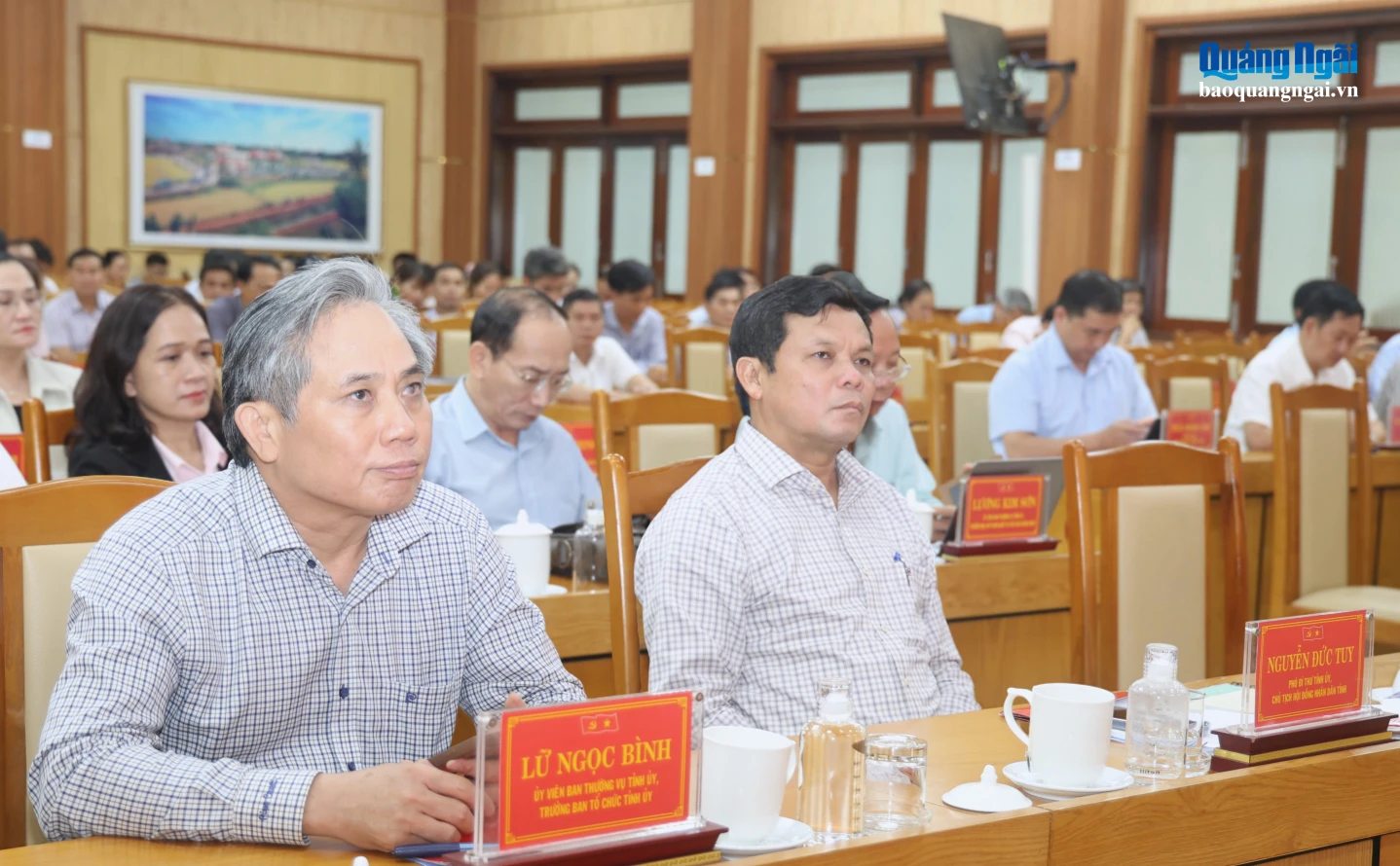 Các đại biểu dự hội nghị.