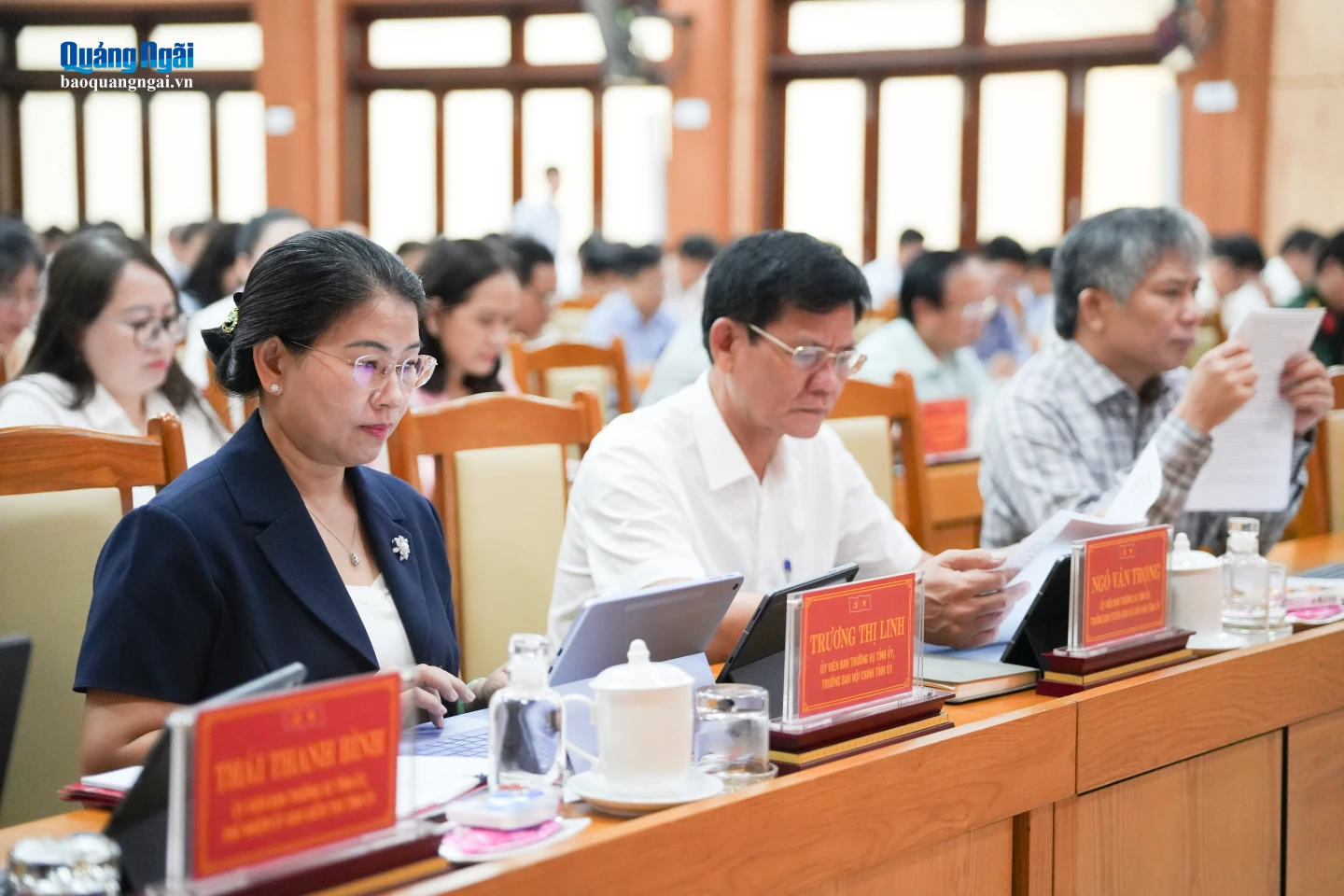 Các Ủy viên Ban Thường vụ Tỉnh ủy và đại biểu dự hội nghị.