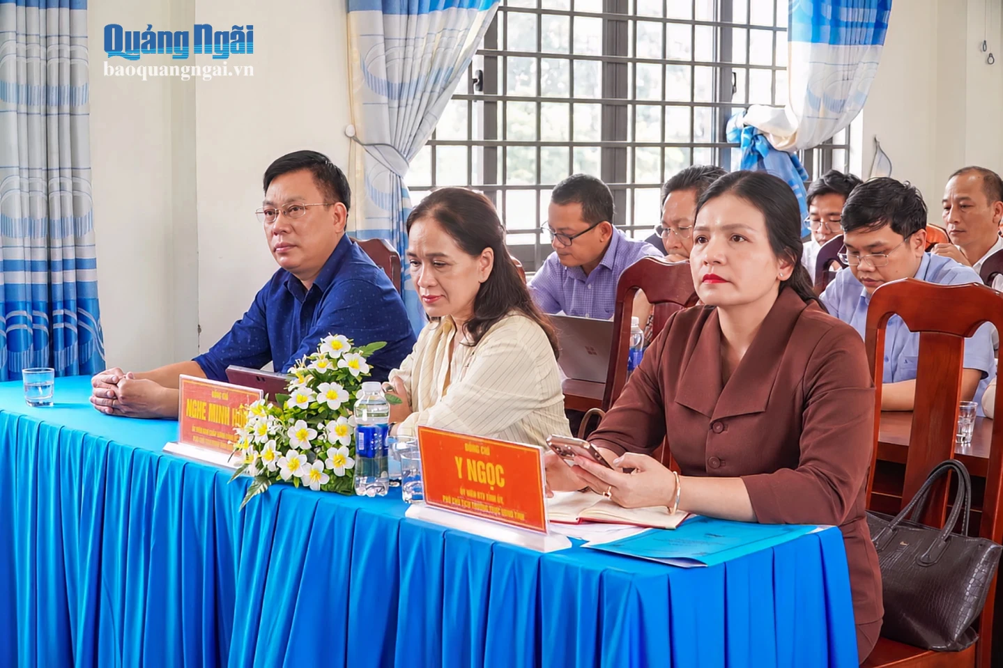 Ủy viên Ban Thường vụ Tỉnh ủy, Phó Chủ tịch Thường trực UBND tỉnh Y Ngọc và các đại biểu tham dự diễn đàn.