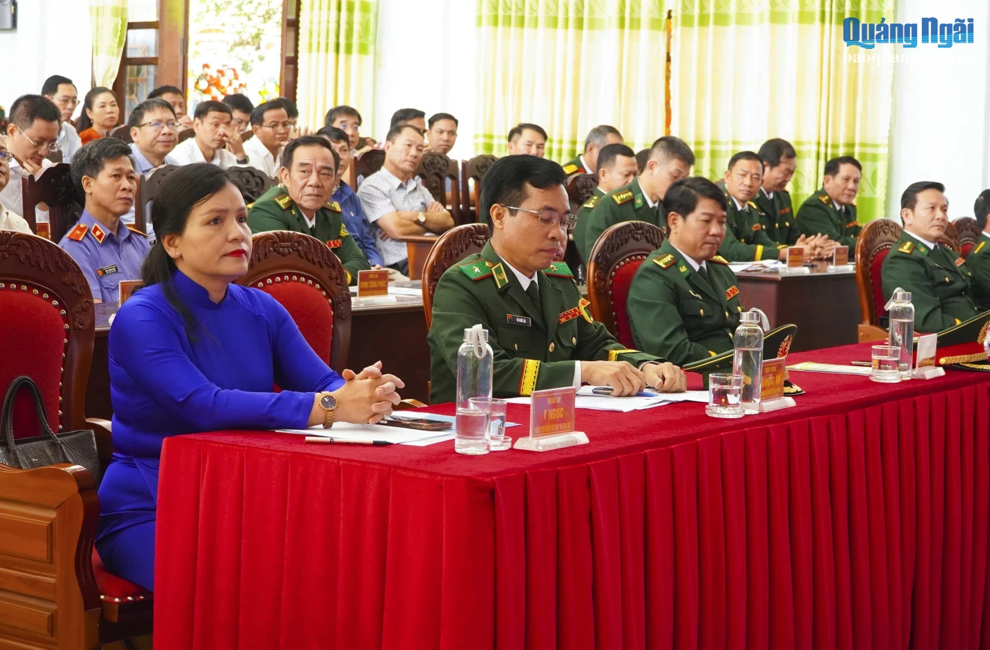 Ủy viên Ban Thường vụ Tỉnh ủy, Phó Chủ tịch Thường trực UBND tỉnh Y Ngọc cùng các đại biểu tham dự buổi lễ.