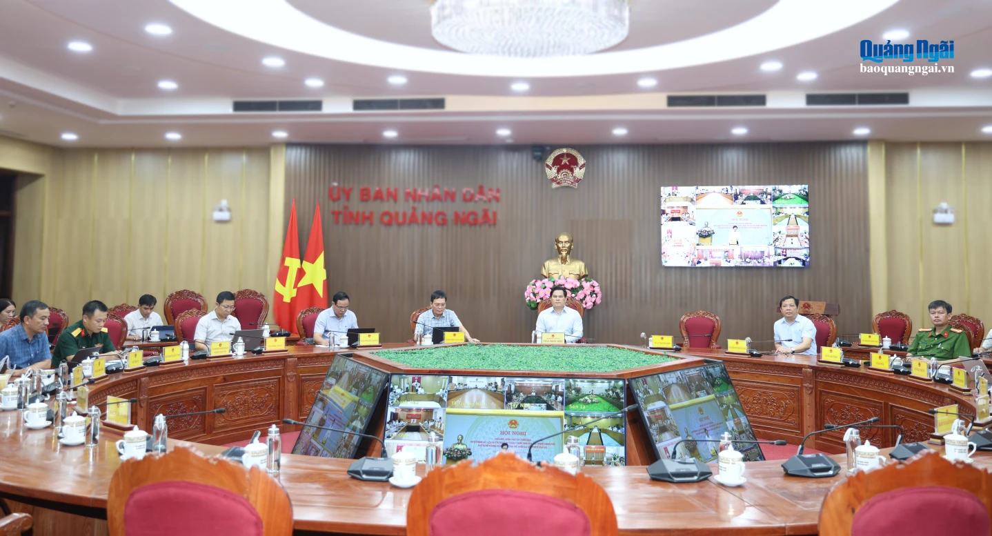 Quang cảnh hội nghị tại điểm cầu Quảng Ngãi.