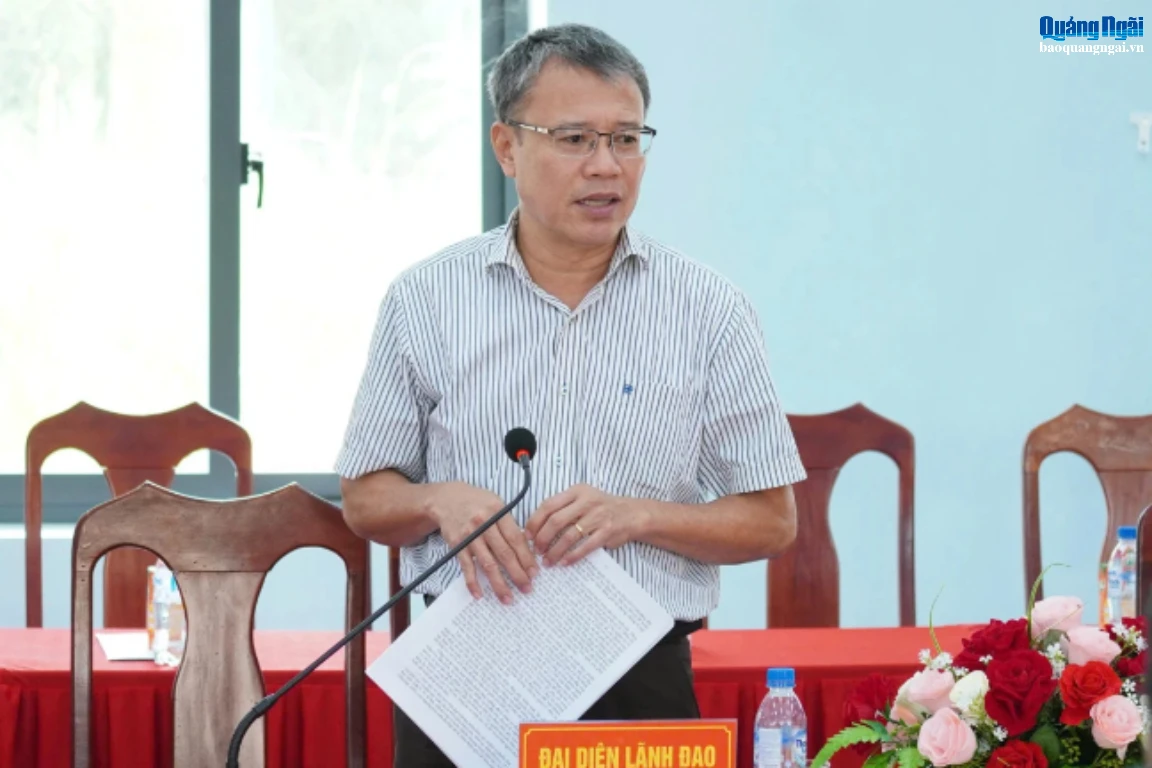 Lãnh đạo Sở Tài chính trao đổi tại cuộc họp.