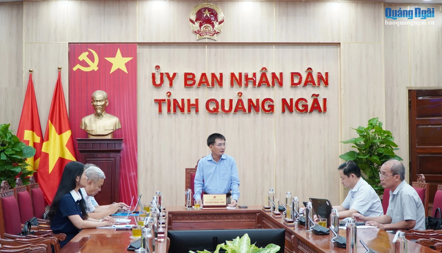 Quang cảnh cuộc họp.