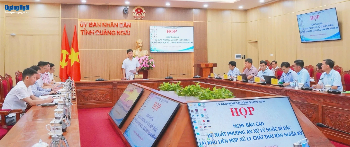Quang cảnh cuộc họp.