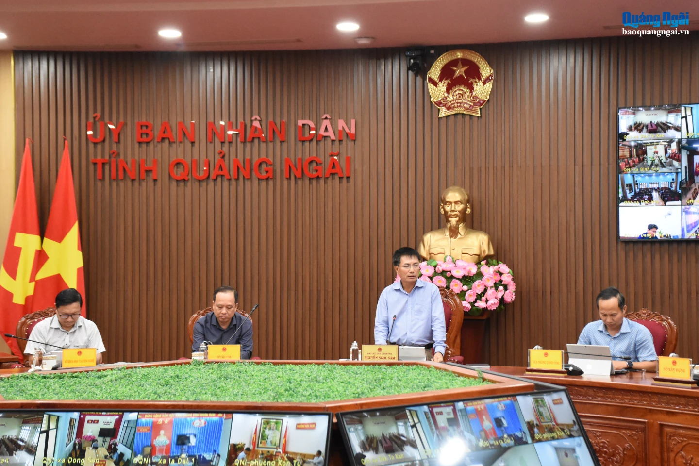 Phó Chủ tịch UBND tỉnh Nguyễn Ngọc Sâm chủ trì Hội nghị.