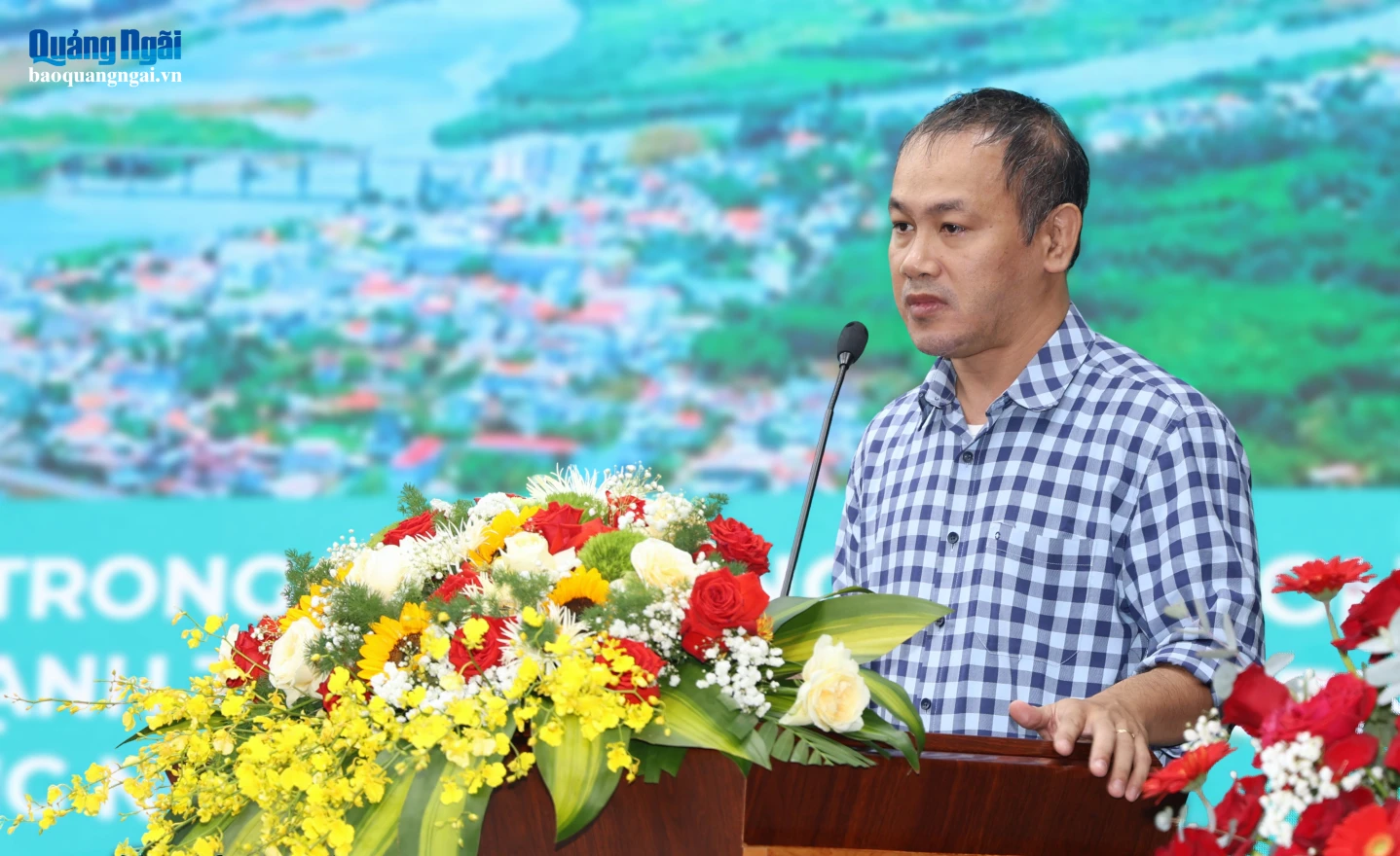 Tiến sĩ Nguyễn Khánh Tùng - Trưởng phòng Quản lý Khoa học Công nghệ và Đổi mới sáng tạo địa phương, Cục Đổi mới sáng tạo (Bộ KH&CN) trao đổi tại hội thảo.