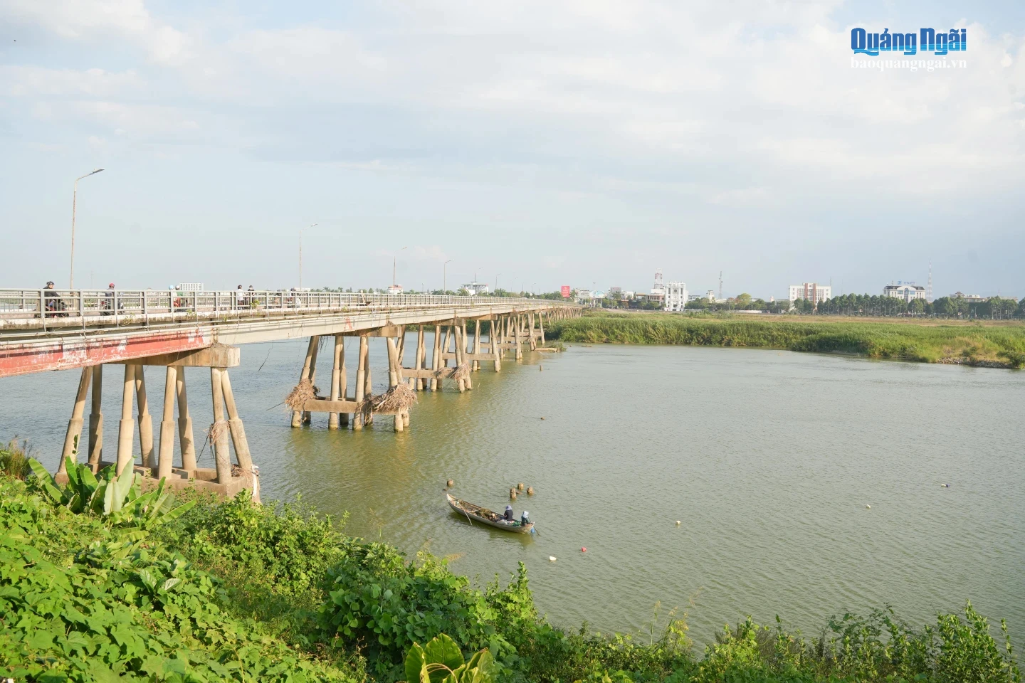 Cầu Trà Khúc 1 hiện hữu.