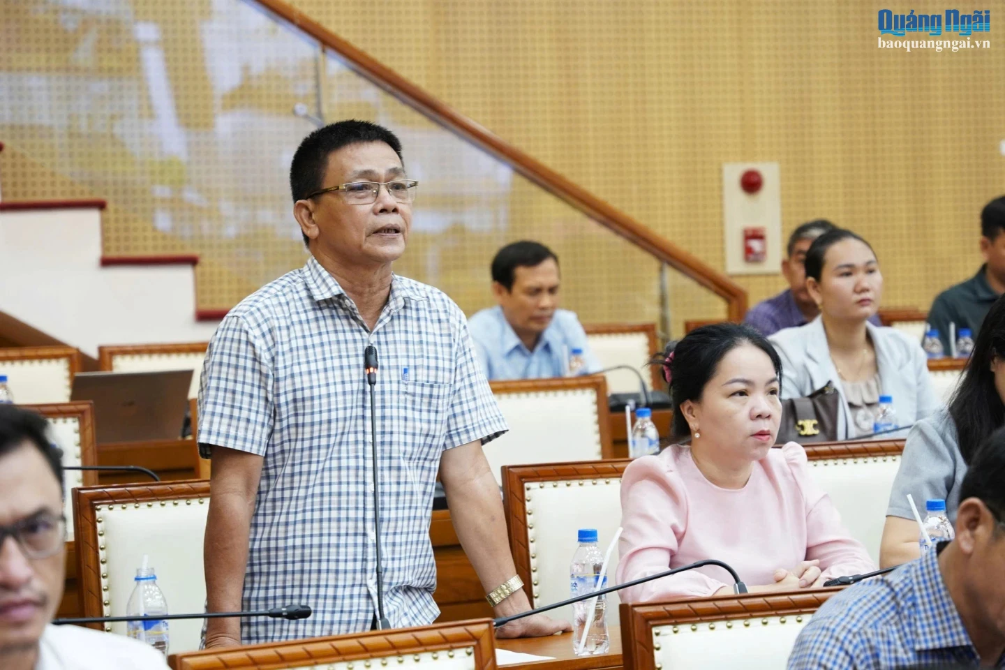 Cử tri Lê Sơn, phường Cẩm Thành nêu kiến nghị.