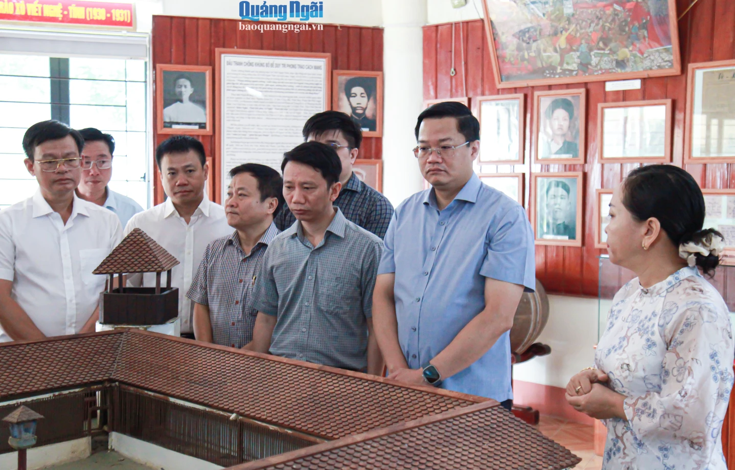 Phó Bí thư Tỉnh ủy, Chủ tịch UBND tỉnh Nguyễn Đức Tâm cùng Đoàn công tác tham quan, tìm hiểu các giá trị lịch sử, văn hóa tại Ngục Kon Tum.