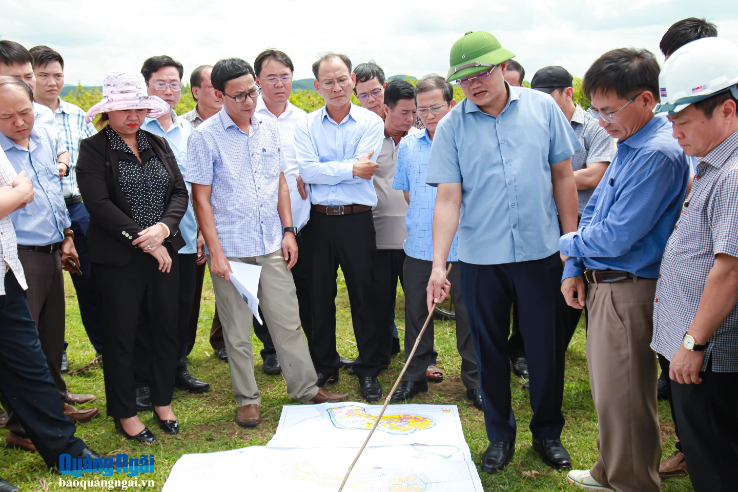 Phó Bí thư Tỉnh ủy, Chủ tịch UBND tỉnh Nguyễn Đức Tâm khảo sát tại dự án Khu du lịch - đô thị sinh thái nghỉ dưỡng kết hợp thể thao tại xã Đăk Rơ Wa.