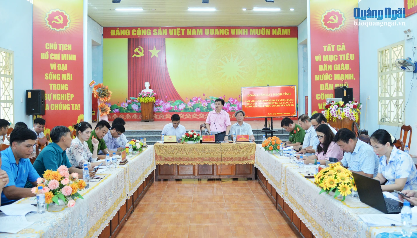 Quang cảnh buổi làm việc.