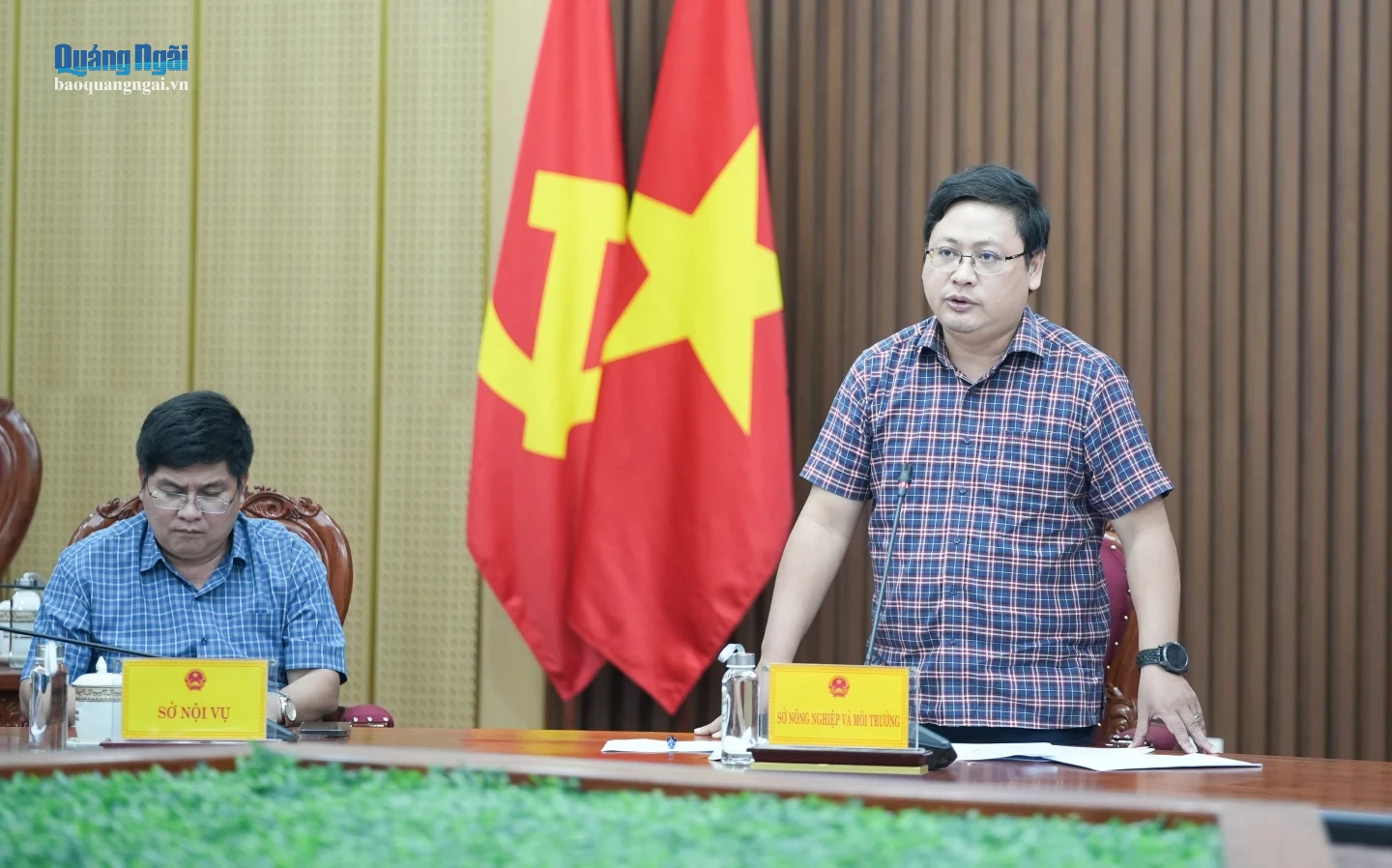 Lãnh đạo Sở Nông nghiệp và Môi trường báo cáo tại cuộc họp.