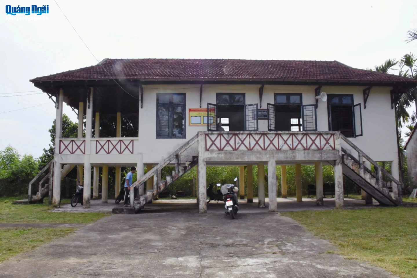 Từ tháng 7/2026 đến nay, Nhà văn hóa thôn Trường Giang, xã Cà Đam trở thành địa chỉ giải quyết nhiều thủ tục hành chính cho người dân.