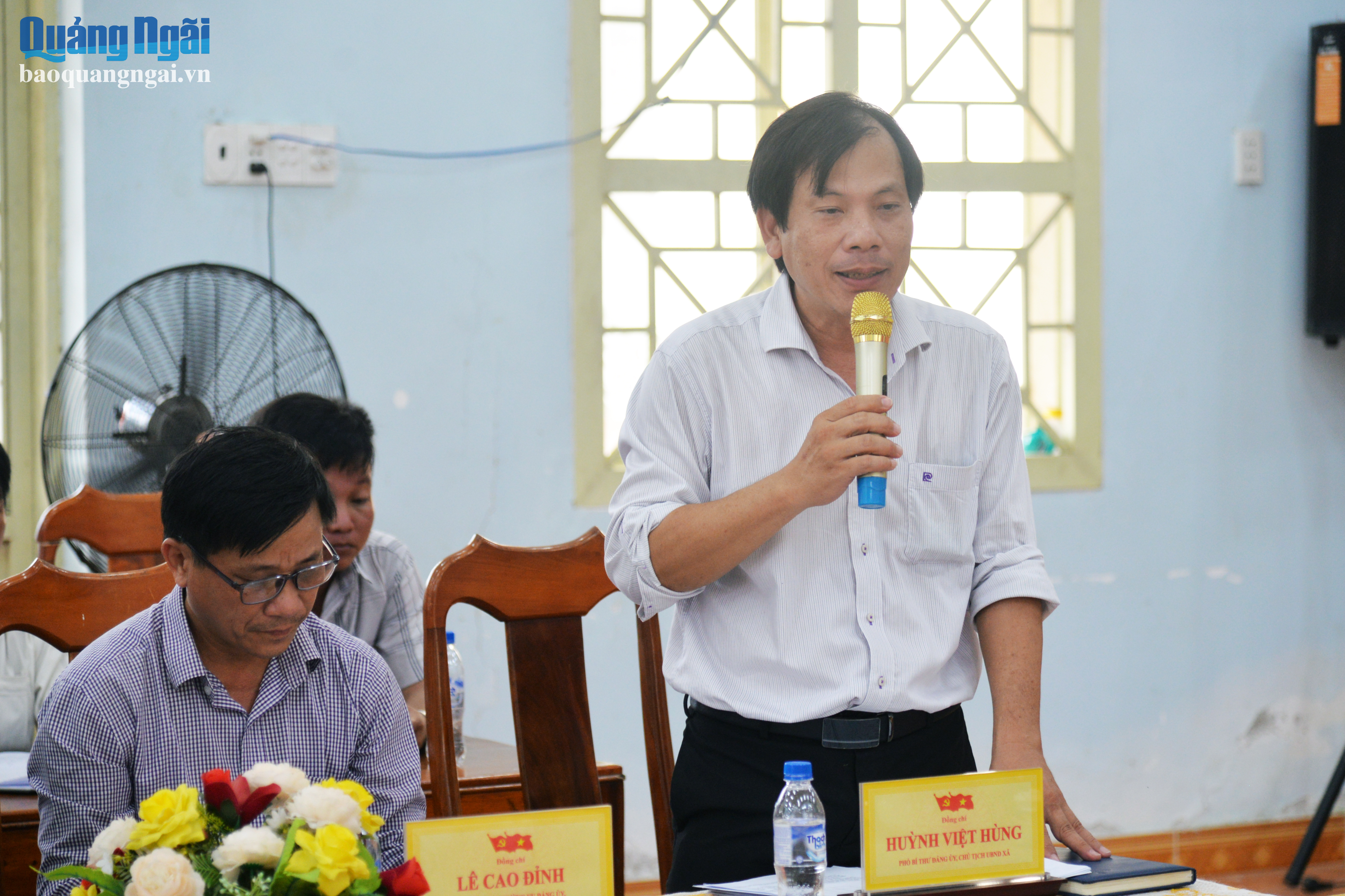 Ông Huỳnh Việt Hùng - Chủ tịch UBND xã Ba Xa phát biểu tại buổi làm việc.