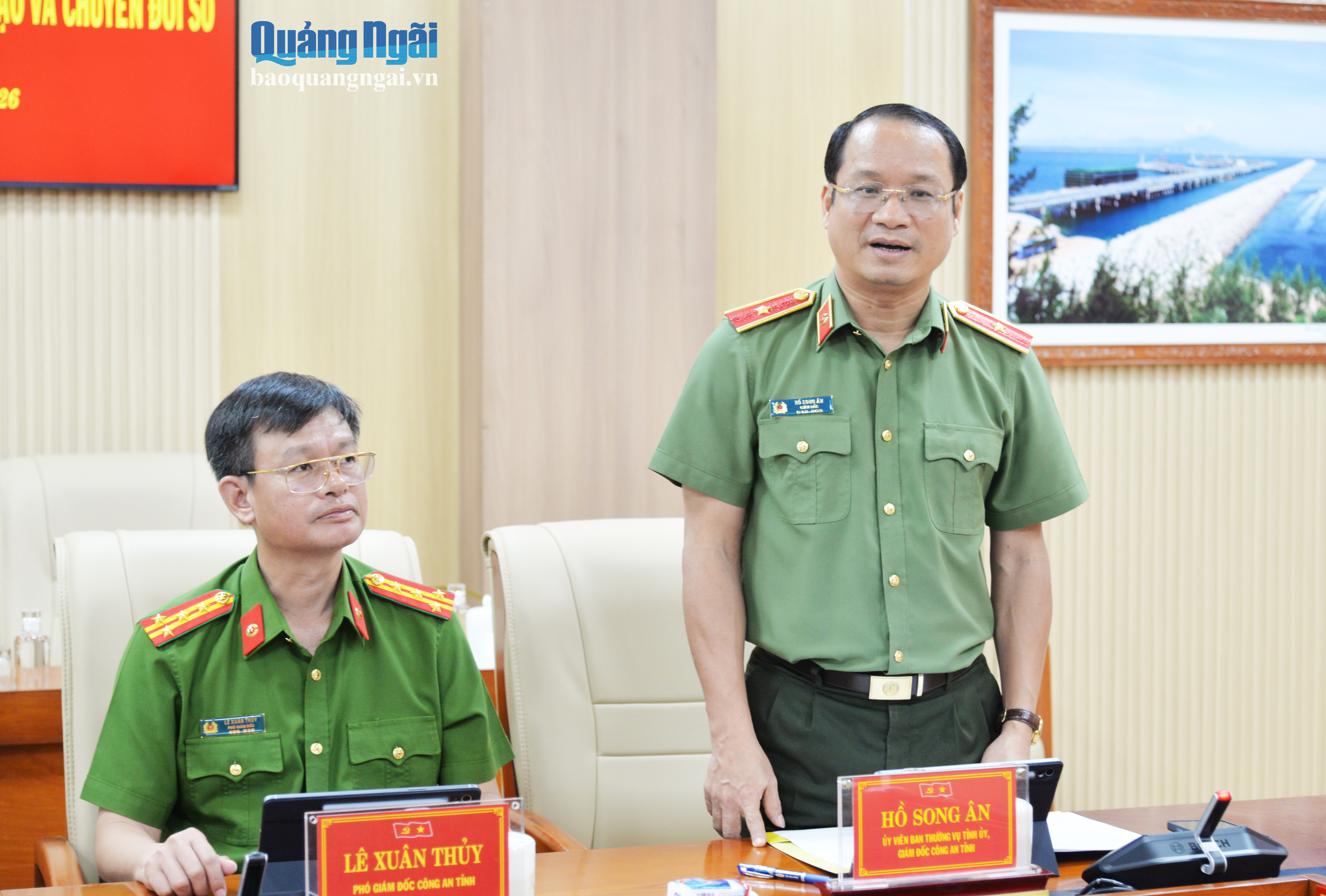 Thiếu tướng Hồ Song Ân - Giám đốc Công an tỉnh phát biểu tại hội nghị.