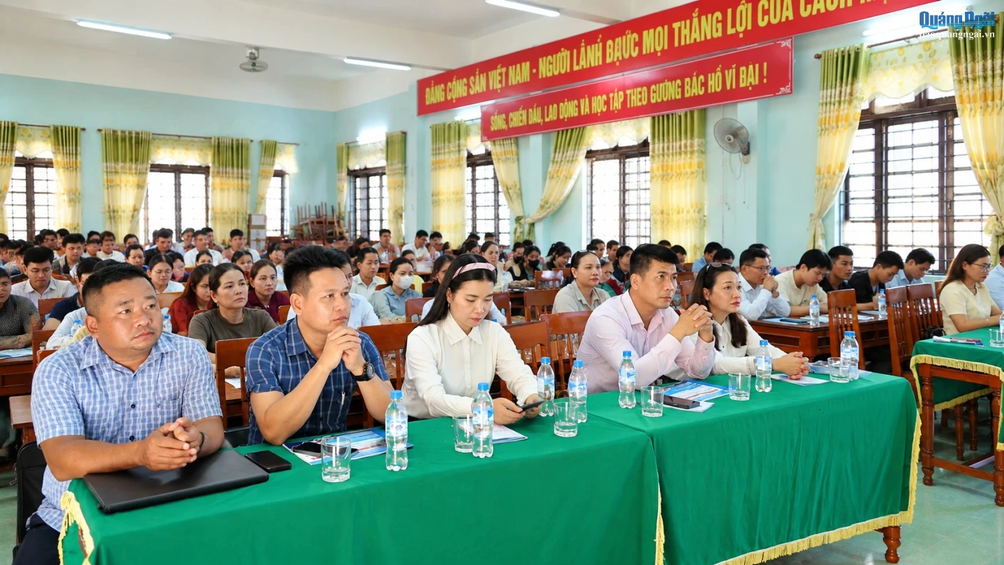 Tư vấn, giới thiệu việc làm cho người lao động xã Sơn Mai
