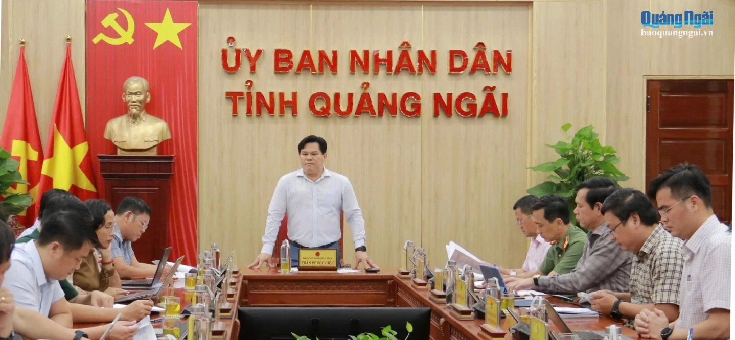 Quang cảnh cuộc họp.