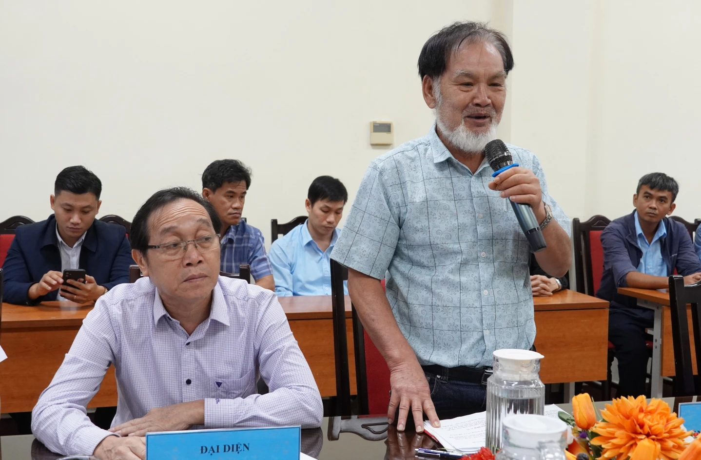 Đại diện lãnh đạo Bệnh viện Đa khoa Phúc Hưng báo cáo tại buổi làm việc.