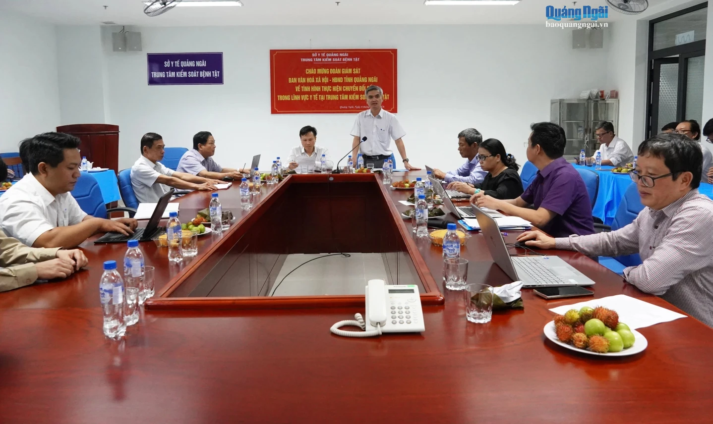 Ông Đào Duy Khánh - Trưởng ban Văn hóa - Xã hội HĐND tỉnh phát biểu tại buổi giám sát.