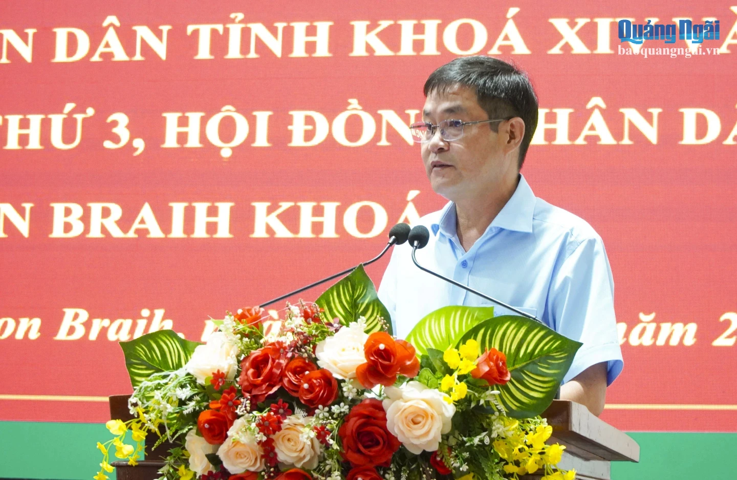 Lãnh đạo sở, ngành, địa phương giải đáp các ý kiến của cử tri.