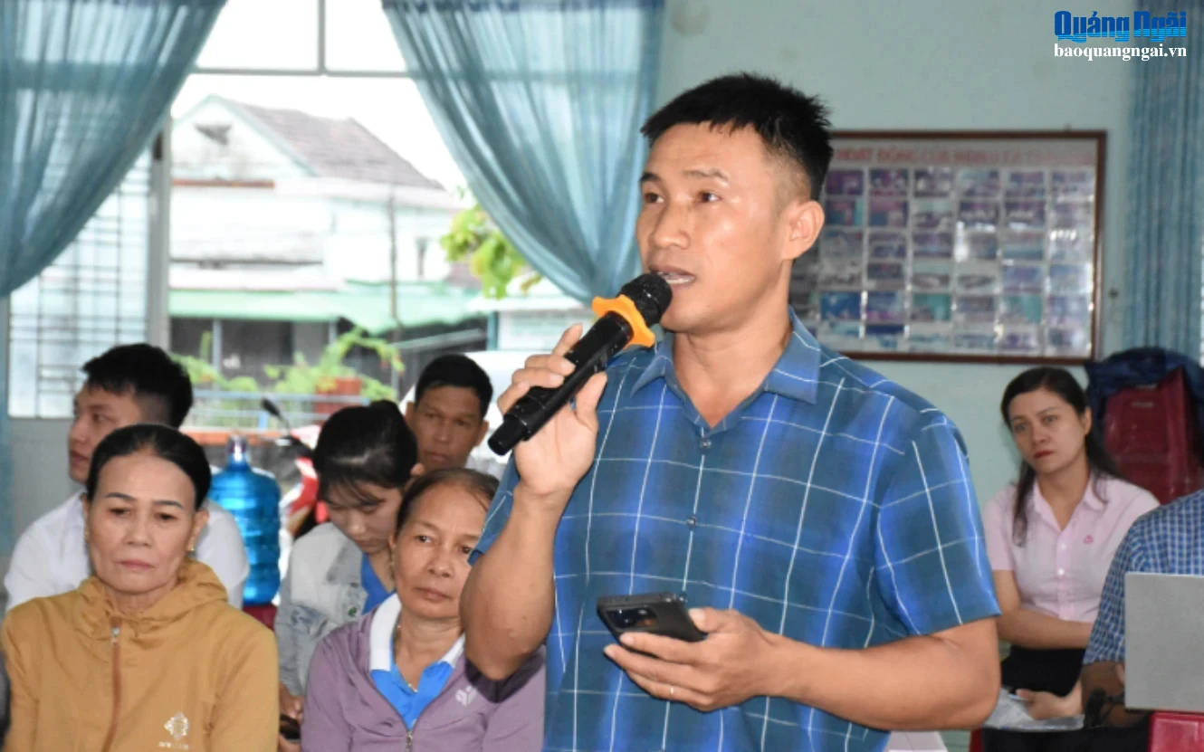 Cử tri xã Đông Sơn ý kiến, kiến nghị tại hội nghị.