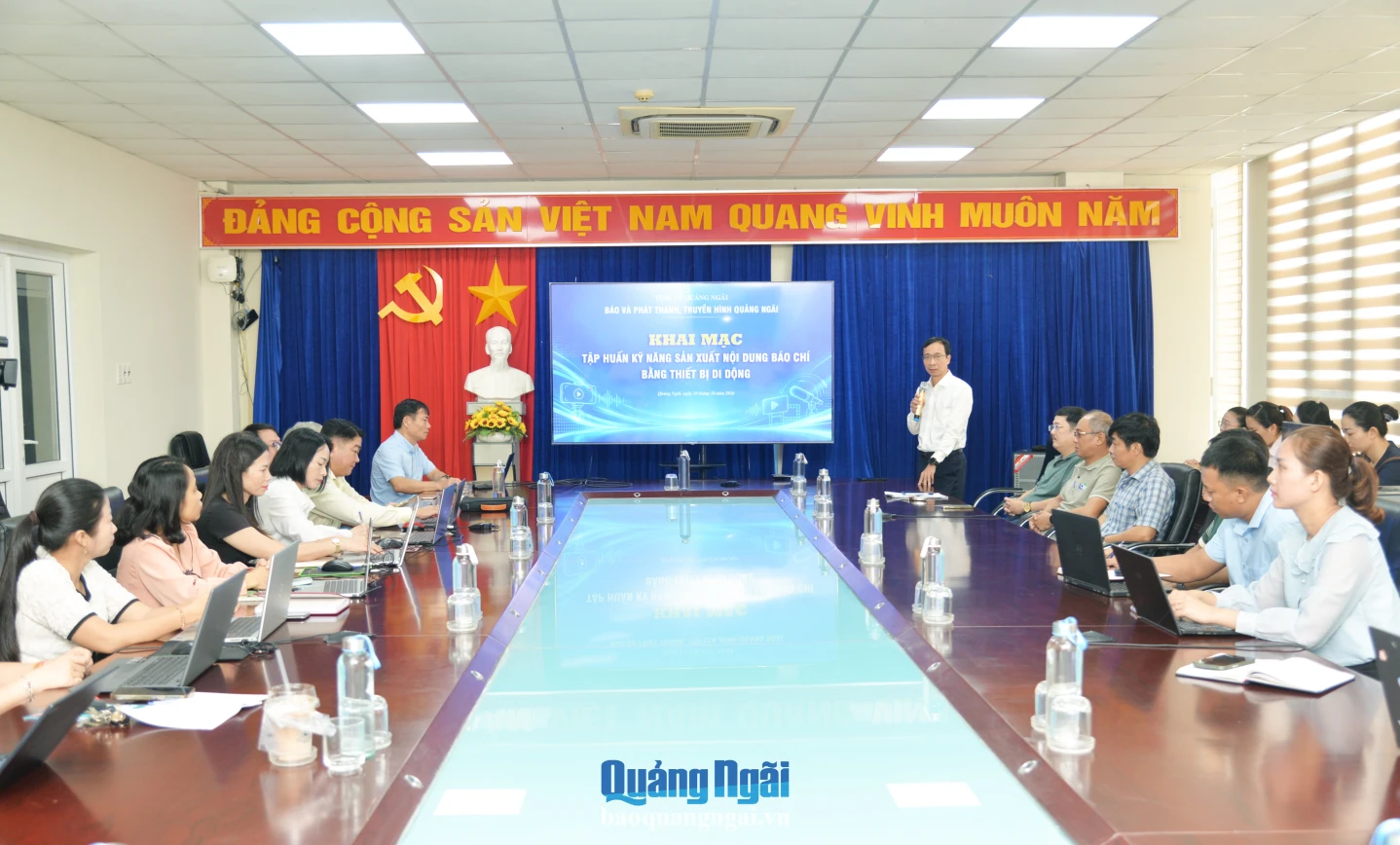 Quang cảnh lớp tập huấn.