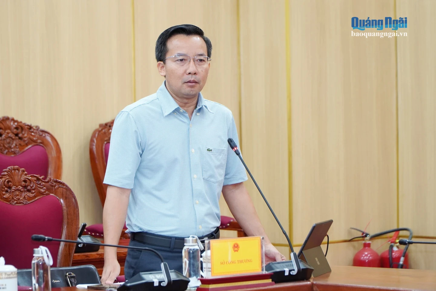 Ông Nguyễn Thanh Mân - Giám đốc Sở Công Thương báo cáo tại cuộc họp.