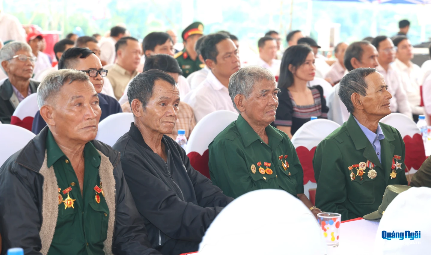 Các đại biểu cùng ôn lại chiến công của quân và dân miền Tây Quảng Ngãi trong trận đánh Trà Nô năm 1961.
