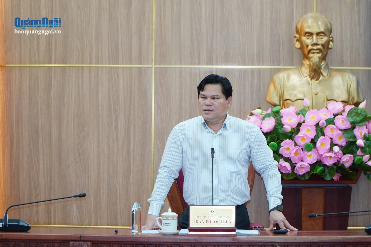 Phó Chủ tịch UBND tỉnh Trần Phước Hiền phát biểu kết luận cuộc họp.