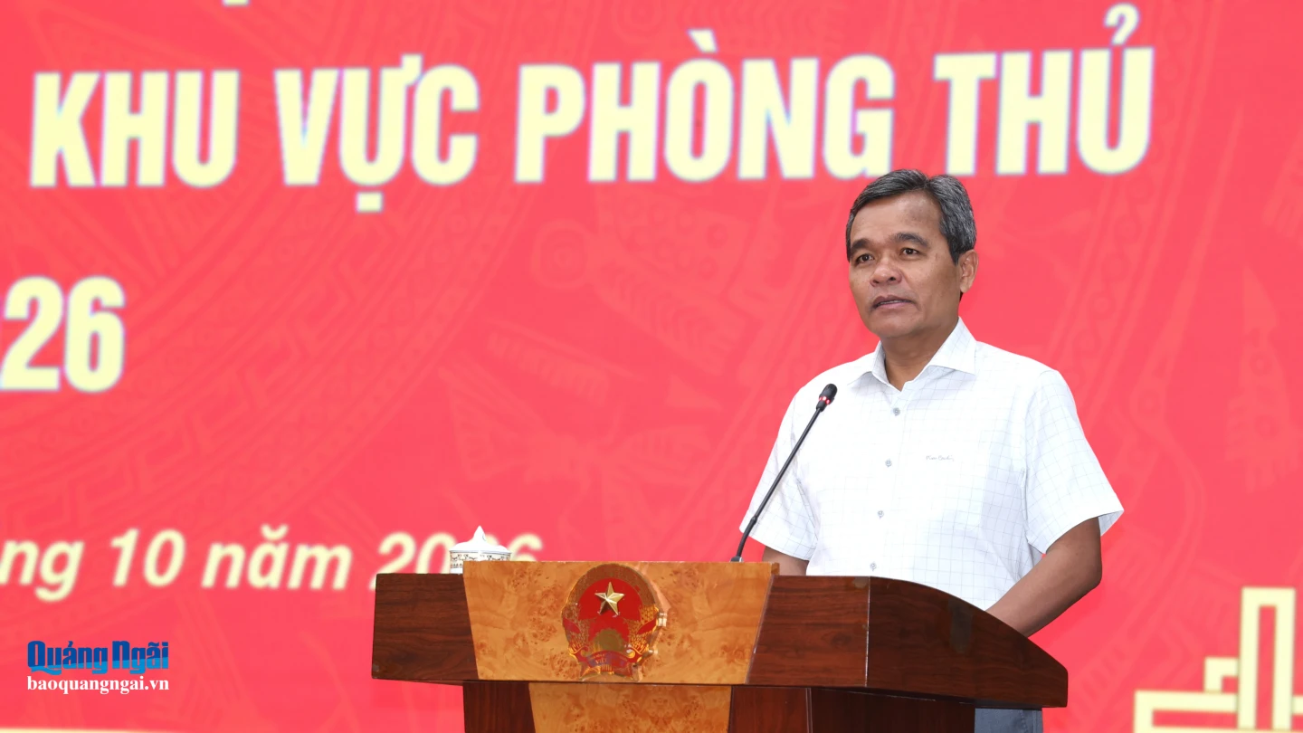 Ủy viên Trung ương Đảng, Bí thư Tỉnh ủy, Trưởng Ban Chỉ đạo diễn tập tỉnh Hồ Văn Niên phát biểu kết luận hội nghị.