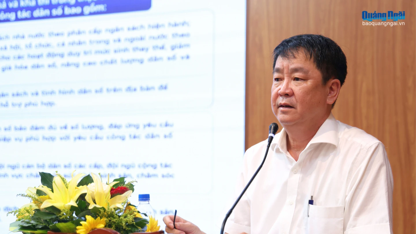 Ông Bùi Văn Tiến - Phó giám đốc Sở Y tế phát biểu tại hội nghị.