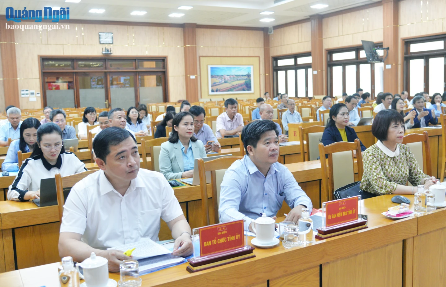 Các đại biểu dự hội nghị ở điểm cầu Quảng Ngãi.