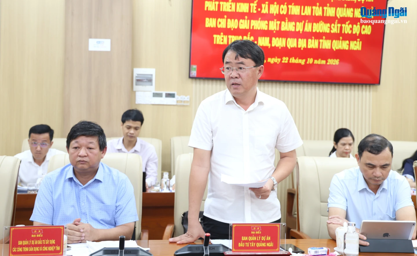 Các chủ đầu tư báo cáo tiến độ triển khai các dự án.