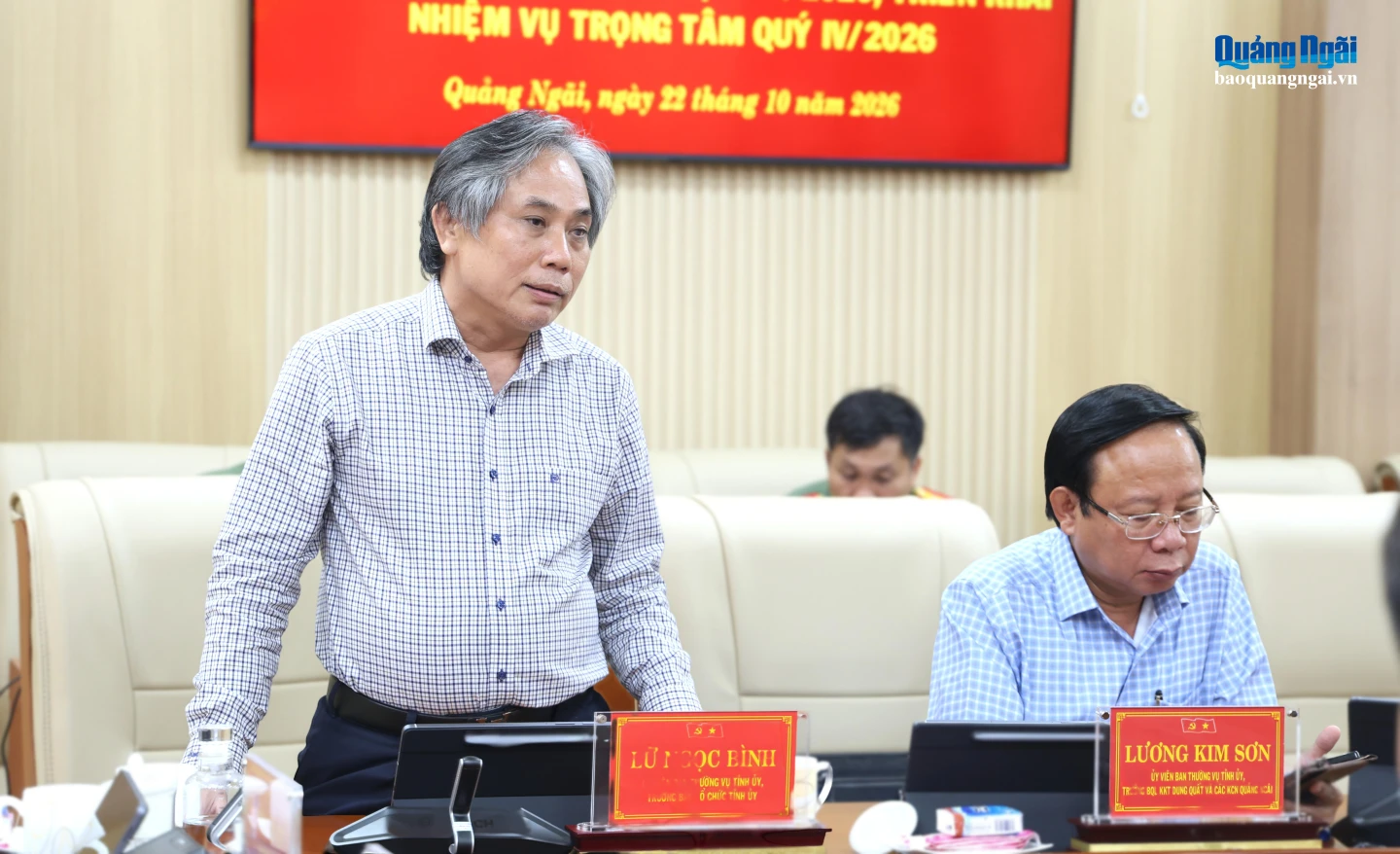 Ủy viên Ban Thường vụ Tỉnh ủy, Trưởng Ban Tổ chức Tỉnh ủy Lữ Ngọc Bình phát biểu tại hội nghị.