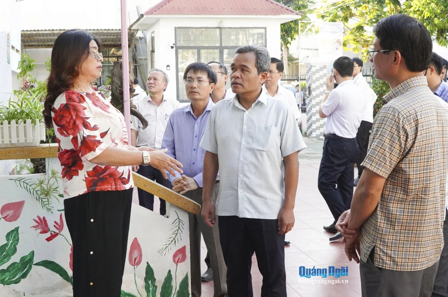 Ủy viên Trung ương Đảng, Bí thư Tỉnh ủy Hồ Văn Niên đi kiểm tra hiện trạng đầu tư, sử dụng các cơ sở nhà đất trên địa bàn phường Kon Tum.