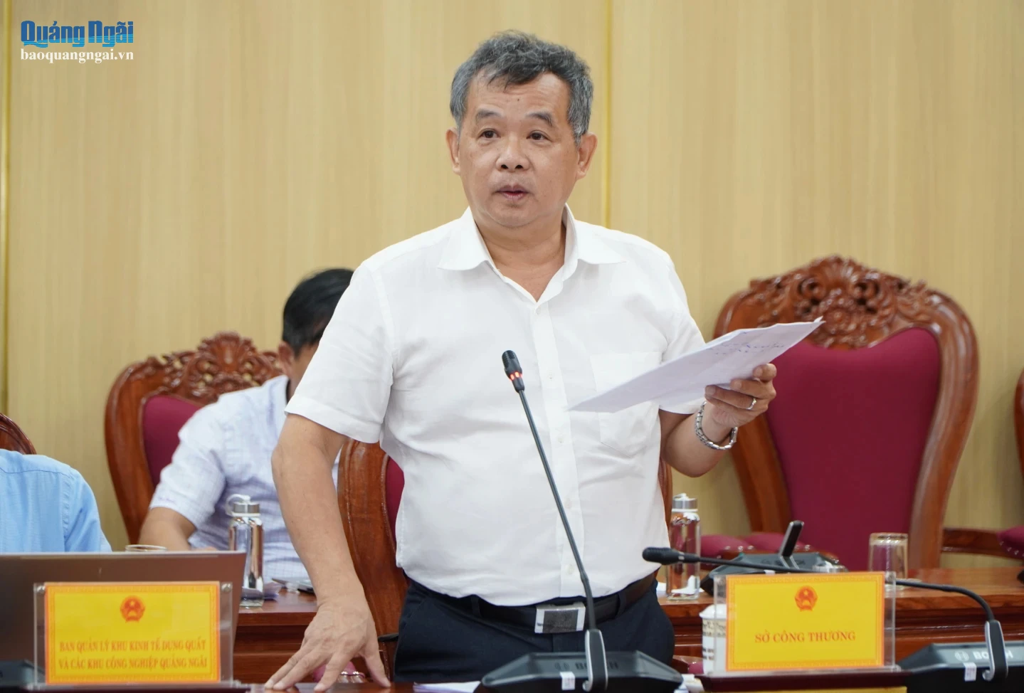 Đại diện Sở Công Thương tham gia ý kiến tại cuộc họp.