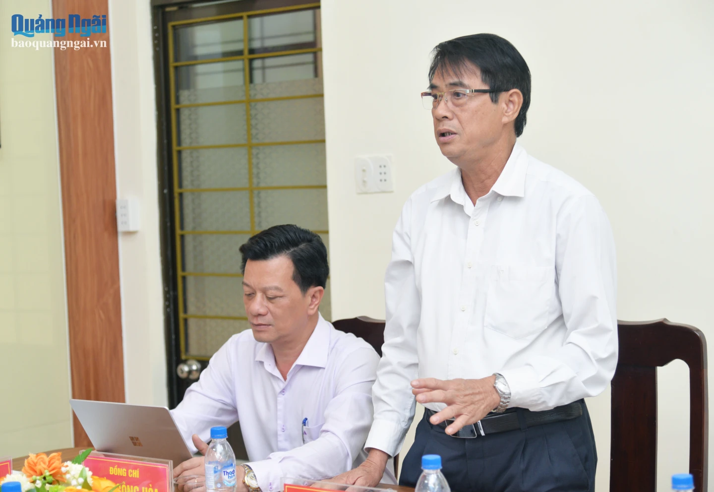 Đồng chí Ngô Văn Thanh - Phó Bí thư Đảng ủy, Chủ tịch UBND xã Long Phụng phát biểu tại buổi làm việc.