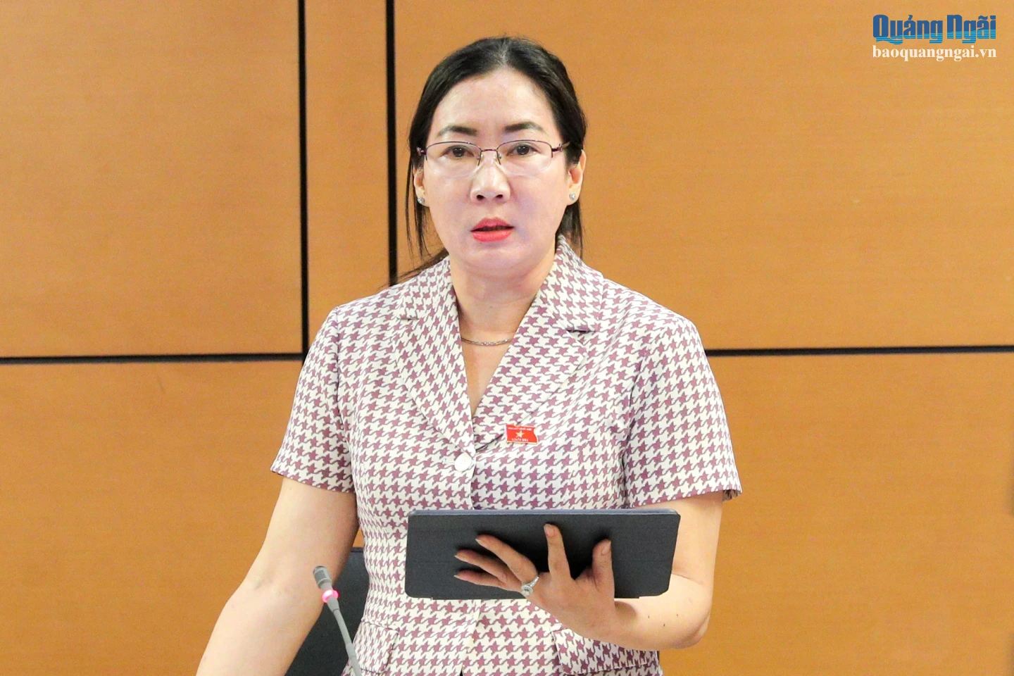 Đại biểu Quốc hội Trần Thị Thu Phước phát biểu thảo luận.