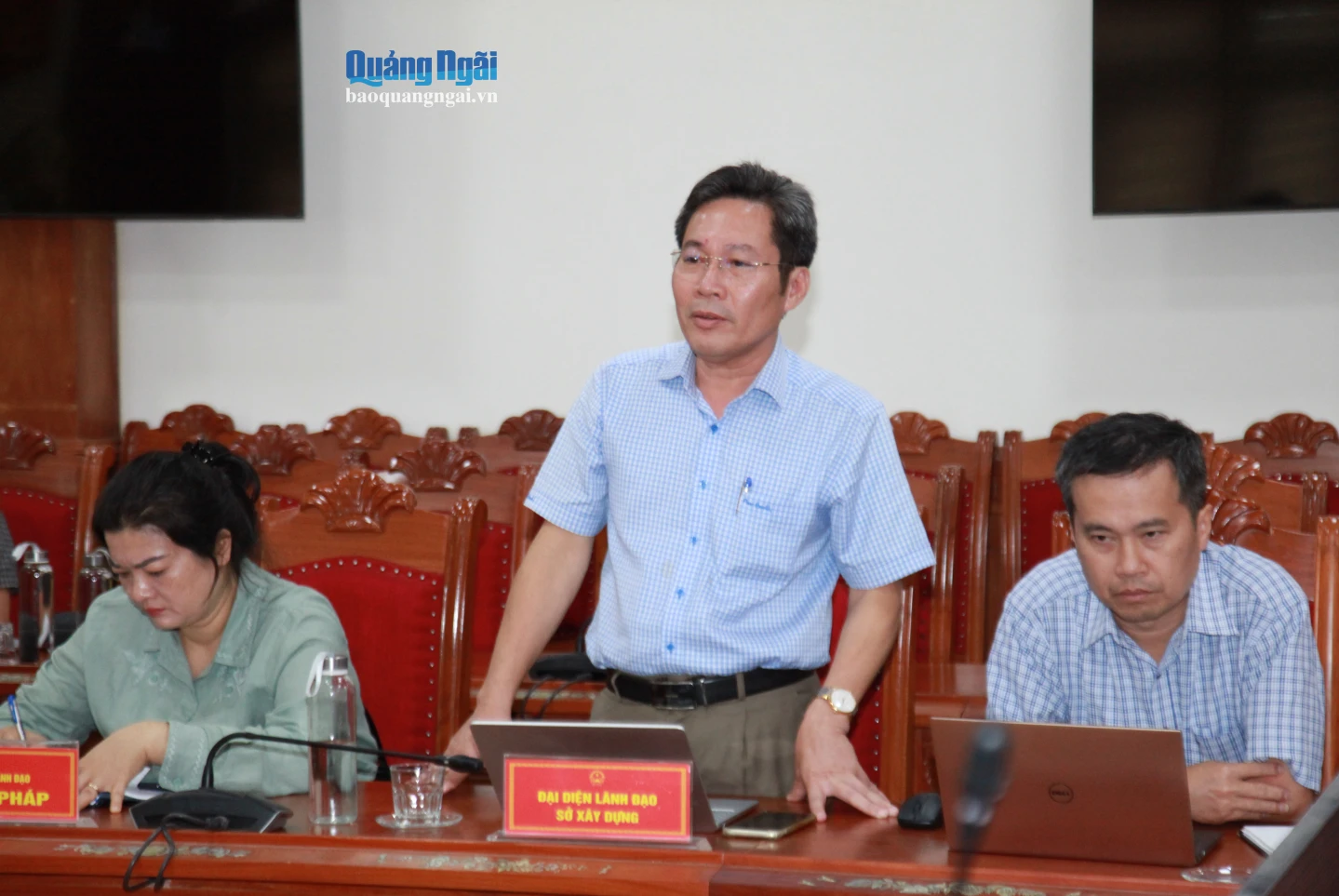 Đại diện các sở, ngành tham gia ý kiến tại buổi làm việc.