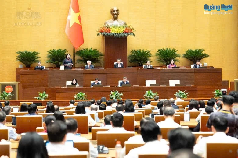 Quang cảnh phiên thảo luận tại hội trường.