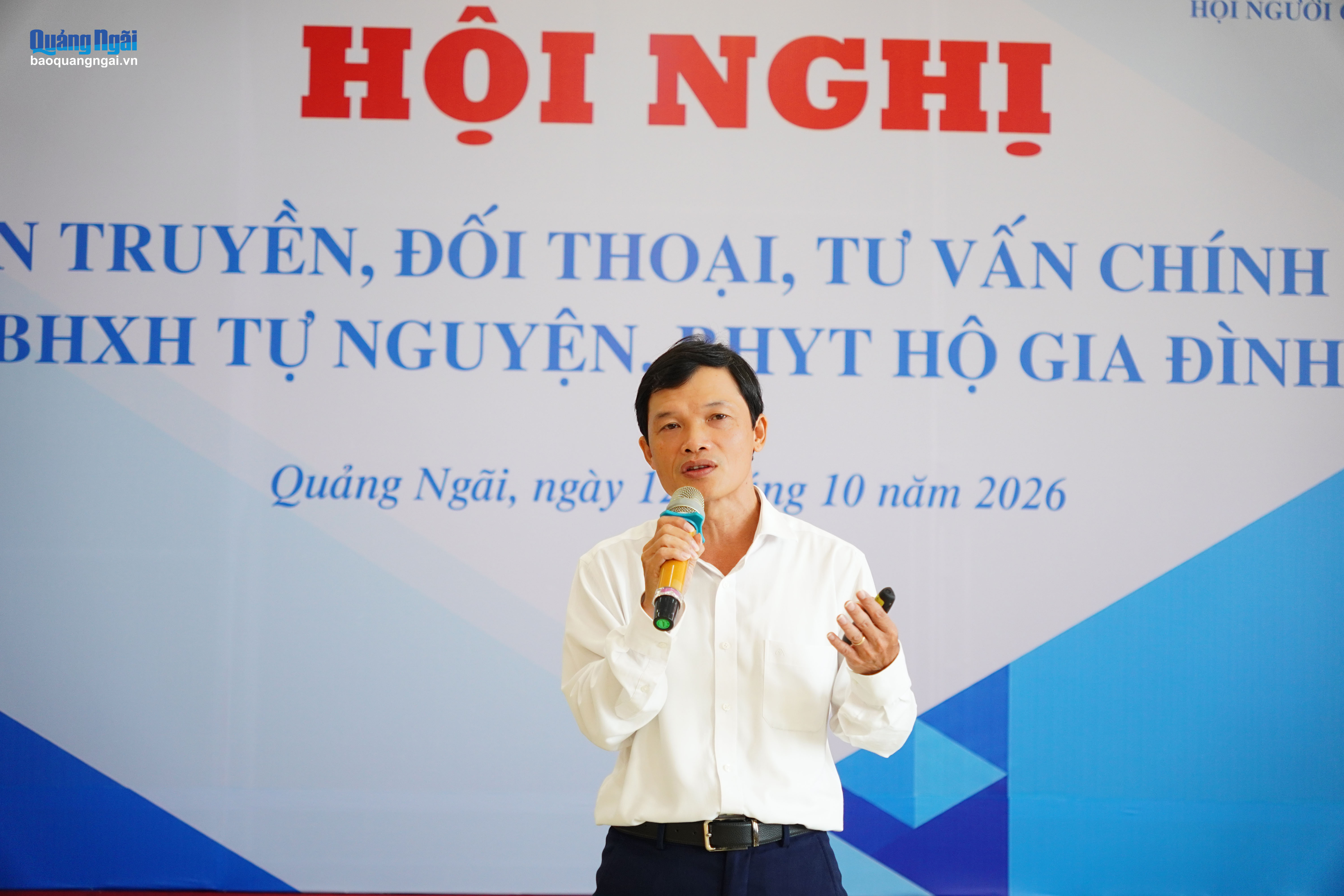 Tại hội nghị, BHXH tỉnh phổ biến những chủ trương của Đảng, chính sách, pháp luật của Nhà nước về BHXH, BHYT.