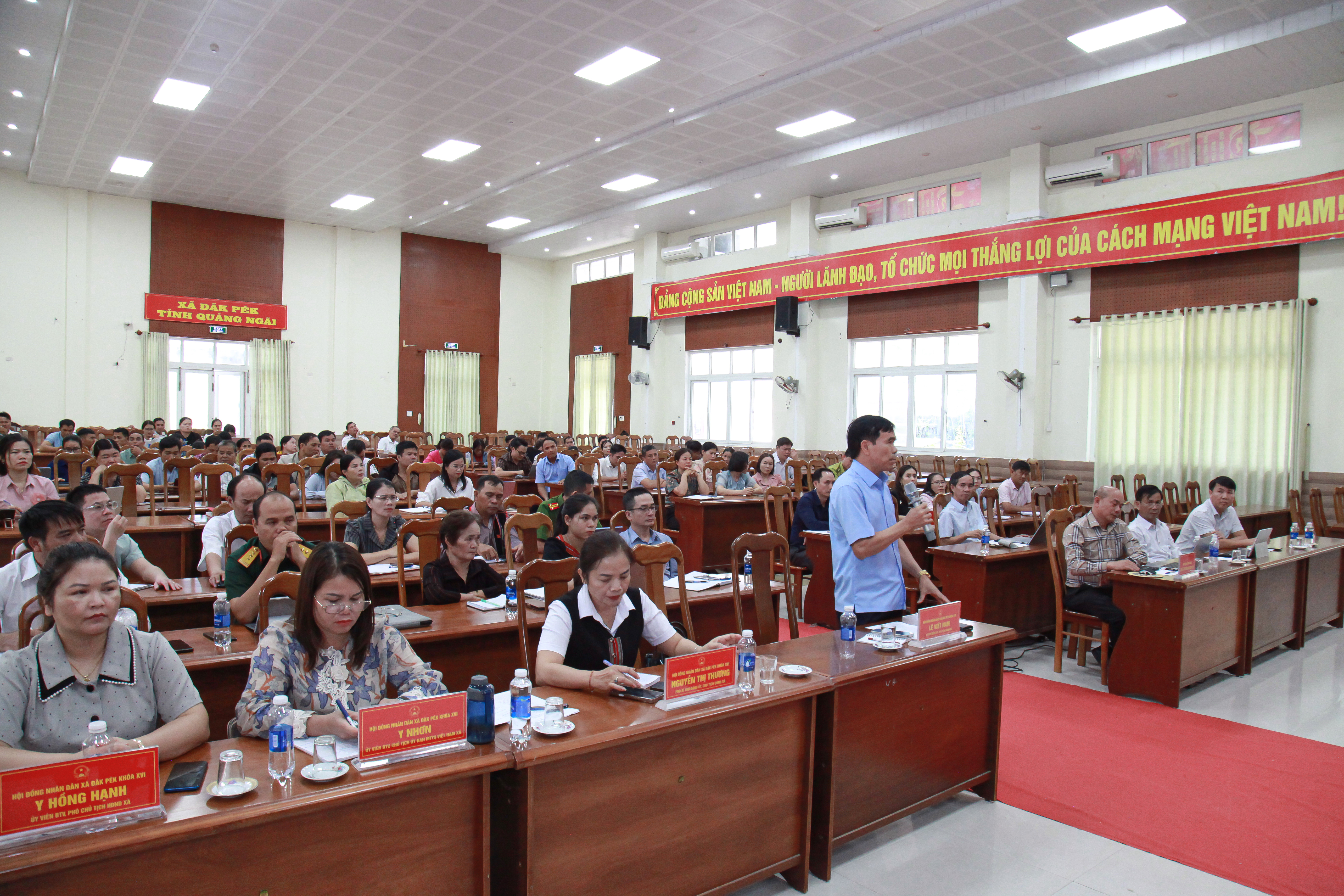 Quang cảnh hội nghị.