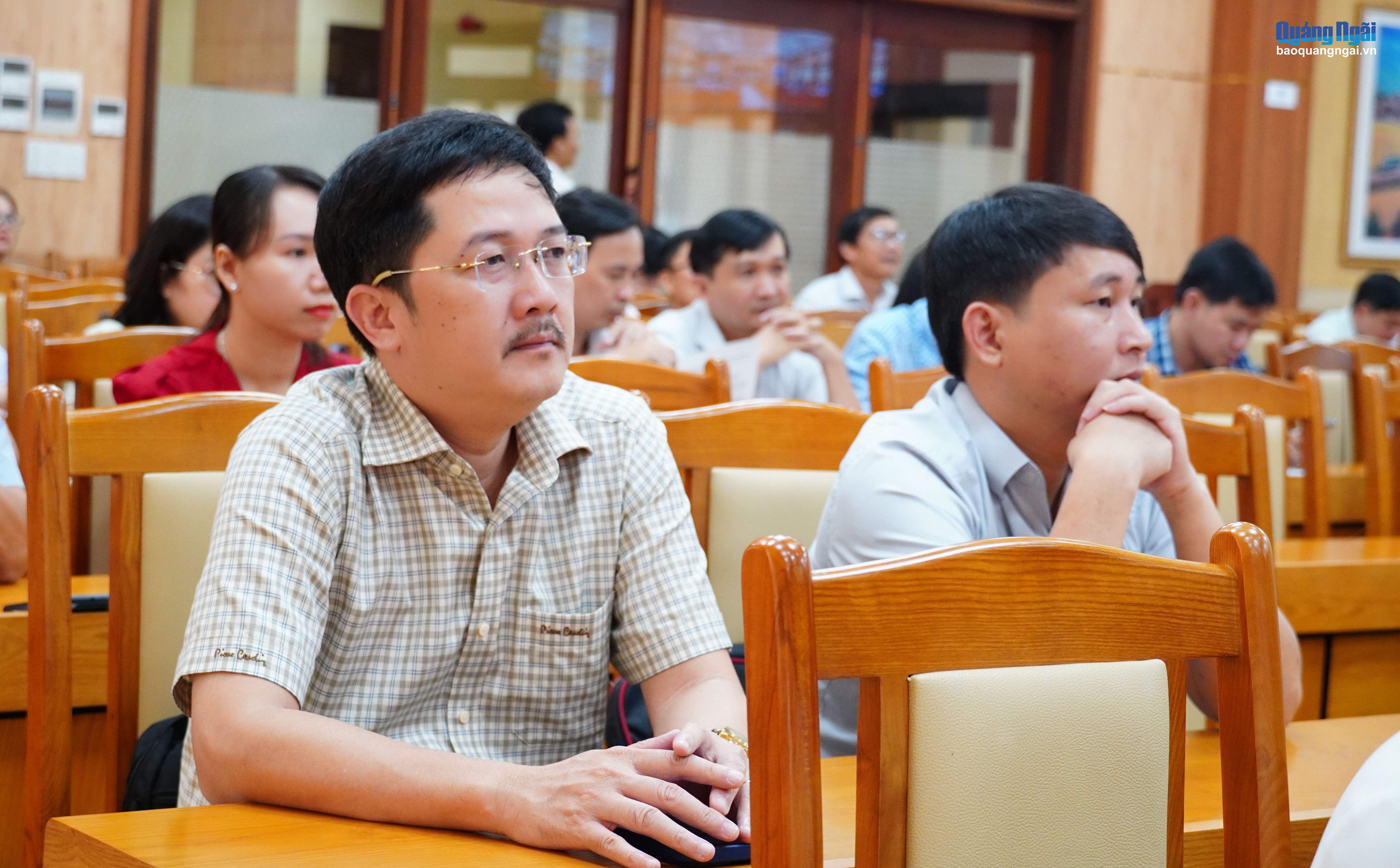 Đại diện các cơ quan, đơn vị tham dự tại điều cầu tỉnh Quảng Ngãi.