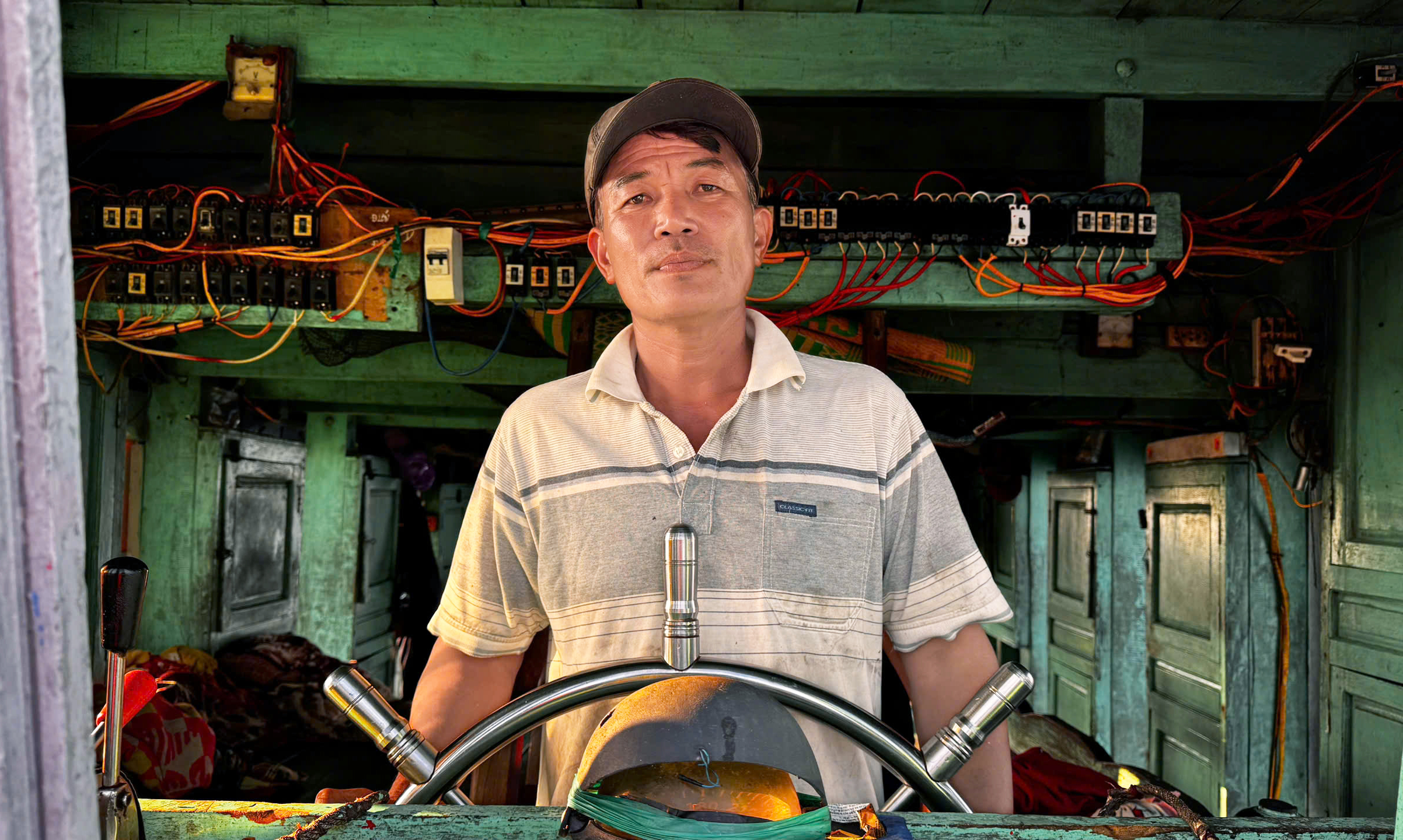 Ngư dân Lý Sơn vươn khơi an toàn hơn trong những chuyến biển mới.