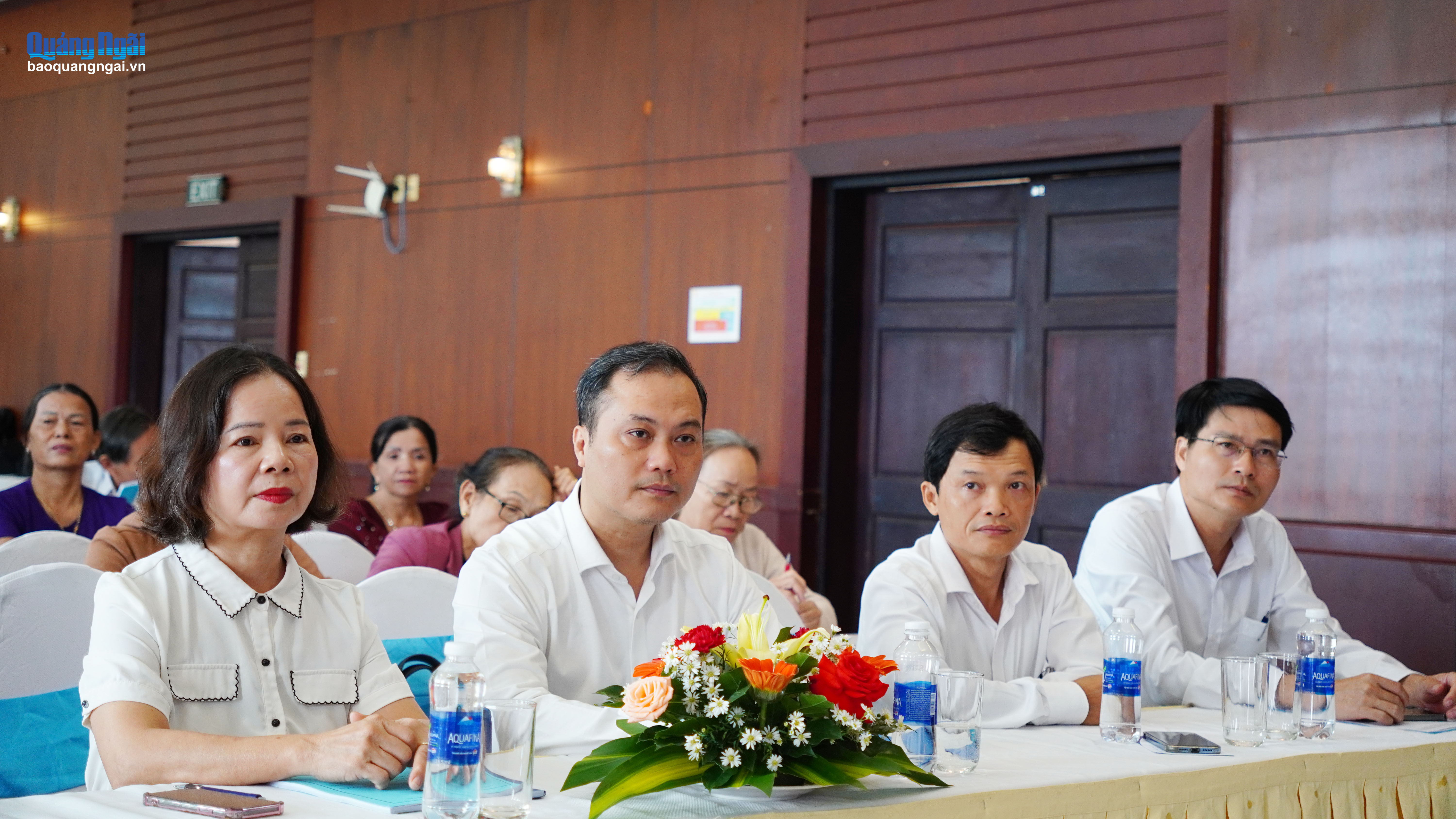 Các đại biểu dự hội nghị.
