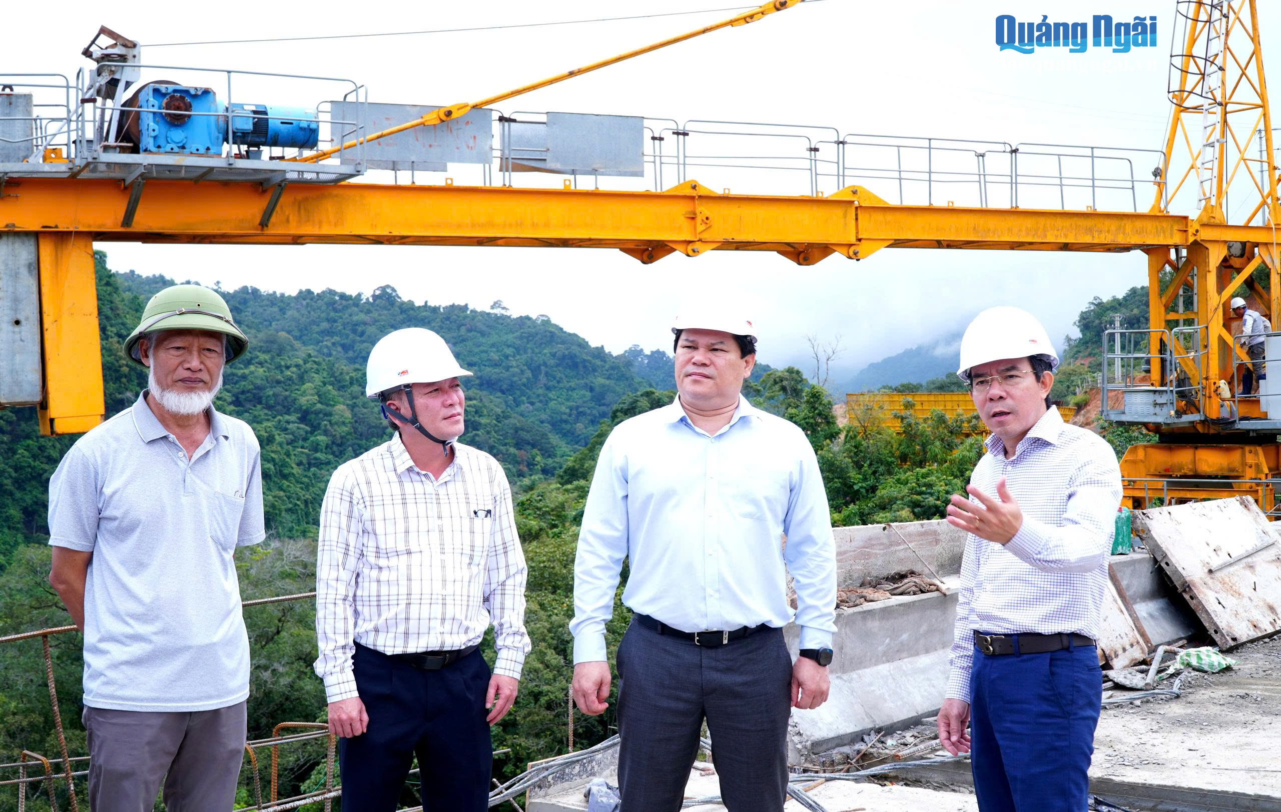 Phó Chủ tịch UBND tỉnh Trần Phước Hiền kiểm tra dự án Thủy điện Đăk Mi 1.